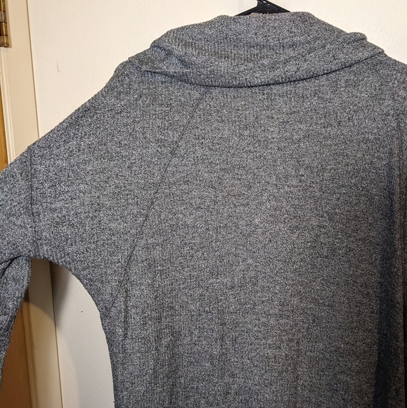 Soft Surroundings cowl neck kangaroo pocket sweatshirt - Picture 7 of 10